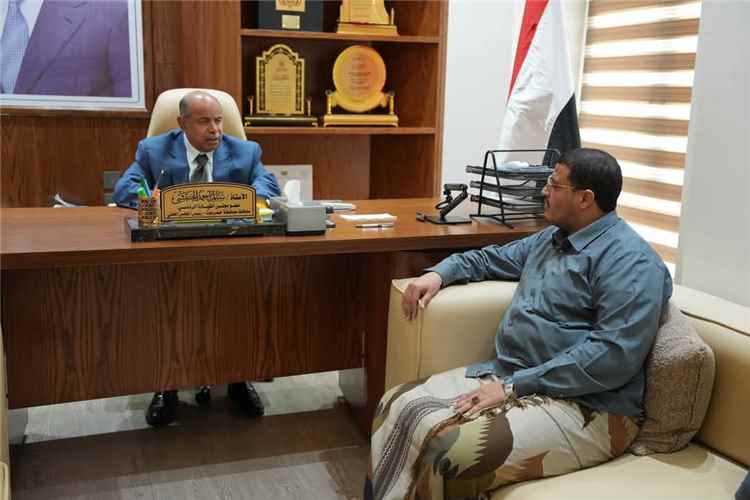 الخنبشي يتلقى إحاطة حول تموين المطارات بالوقود لضمان تفويج الحجاج وانتظام الرحلات
