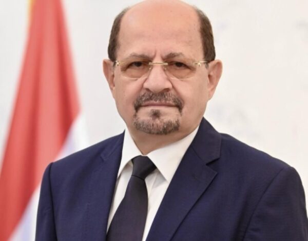 الزنداني يصدر قراراً بإنشاء وحدة للشراكة بين القطاعين العام والخاص 1 الزنداني يصدر قراراً بإنشاء وحدة للشراكة بين القطاعين العام والخاص