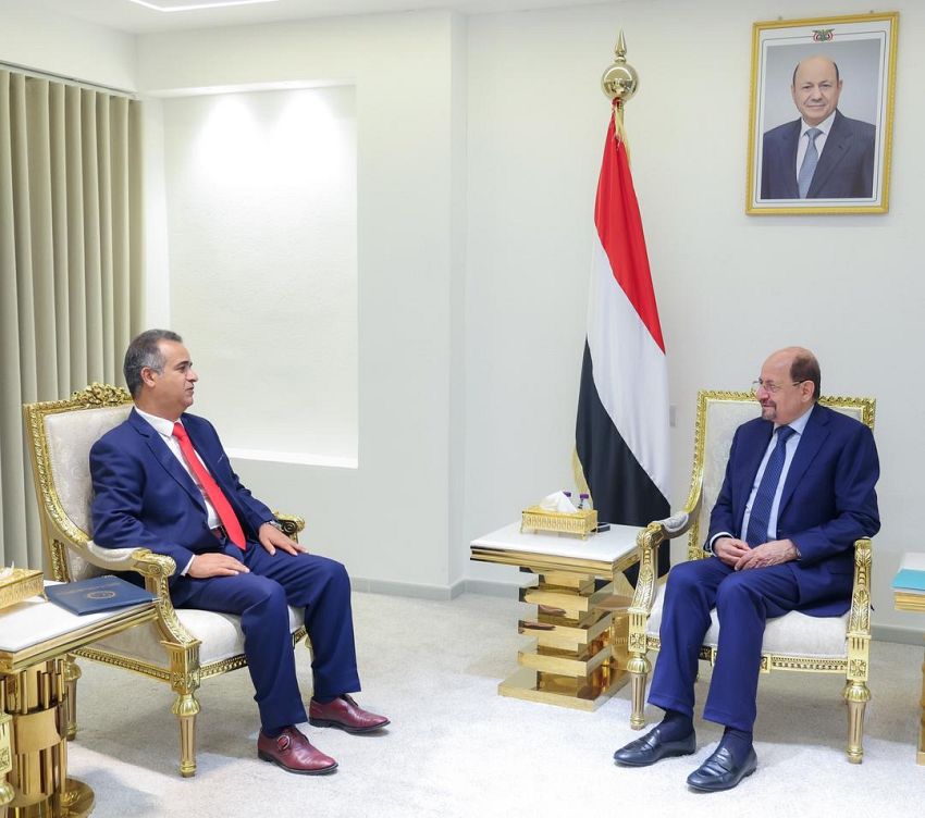 الزنداني يبحث مع السفير الليبي آفاق التعاون المشترك