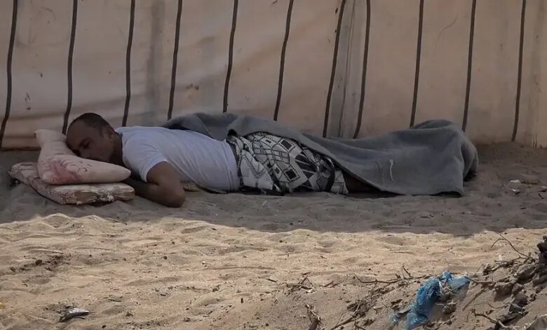 الحديدة.. مليشيا الحوثي تفاقم معاناة السكان بقطع الكهرباء وسط موجة حر خانقة