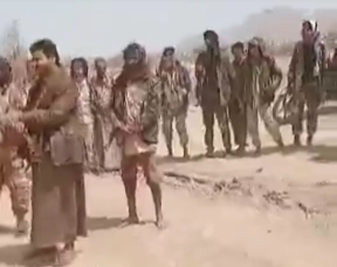 البيضاء.. احتجاج قبلي مسلح في رداع رفضاً لجرائم الحوثيين بحق المدنيين