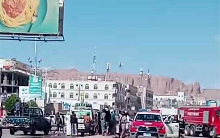 احتراق باص في شبوة بعد انفجار منظومة الغاز دون وقوع إصابات