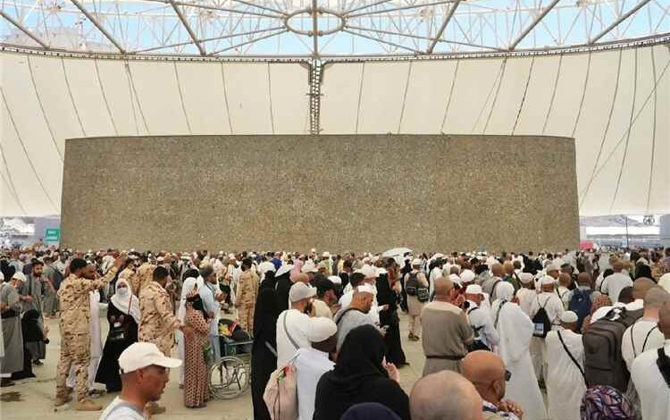 اكتمال مناسك منى.. الحجاج ينهون رمي الجمرات في آخر أيام التشريق 1 اكتمال مناسك منى.. الحجاج ينهون رمي الجمرات في آخر أيام التشريق