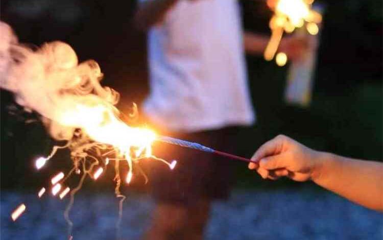 ارتفاع ضحايا الألعاب النارية بين الأطفال إلى 23 إصابة خلال عيد الأضحى 1 ارتفاع ضحايا الألعاب النارية بين الأطفال إلى 23 إصابة خلال عيد الأضحى