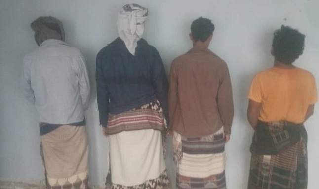 ضبط عصابة تقطع وجبايات غير قانونية في خنفر بأبين