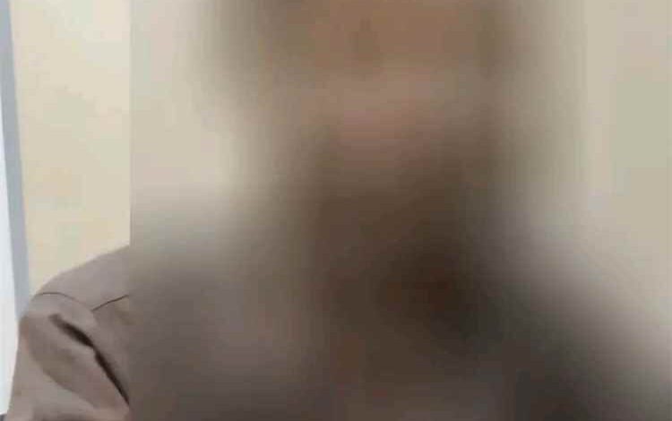 ضبط متهم بقتل زوجته داخل منزلهما في كريتر بعد تحريات أمنية 1 ضبط متهم بقتل زوجته داخل منزلهما في كريتر بعد تحريات أمنية