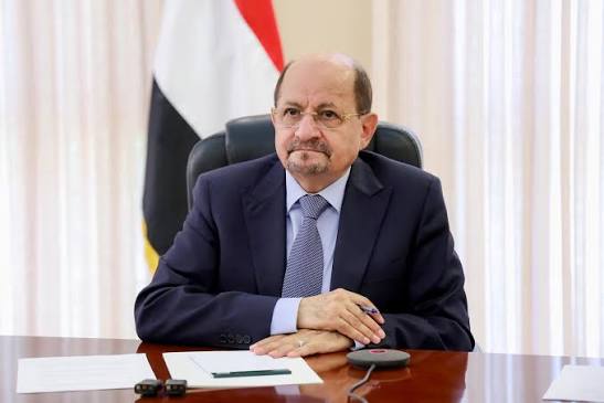 رئيس الوزراء يعزّي بوفاة الرئيس هادي ويشيد بمسيرته الوطنية ومواقفه الجمهورية