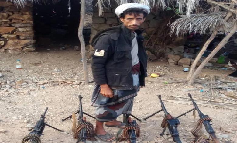 قبائل المشاولة تسلّم المطلوب الأمني أحمد حيدر لأمن الوازعية