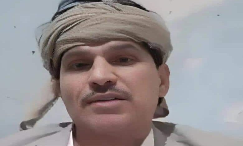 شاعر حوثي يتهم قيادات بارزة بالاستيلاء على ممتلكات عائلته وتهديده بالقتل