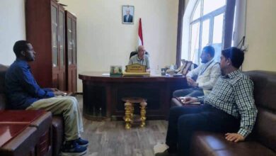 مدير المخا يبحث مع “هاند كاب الدولية” توسيع التدخلات الإغاثية والخدمية لدعم المتضررين 10 مدير المخا يبحث مع “هاند كاب الدولية” توسيع التدخلات الإغاثية والخدمية لدعم المتضررين