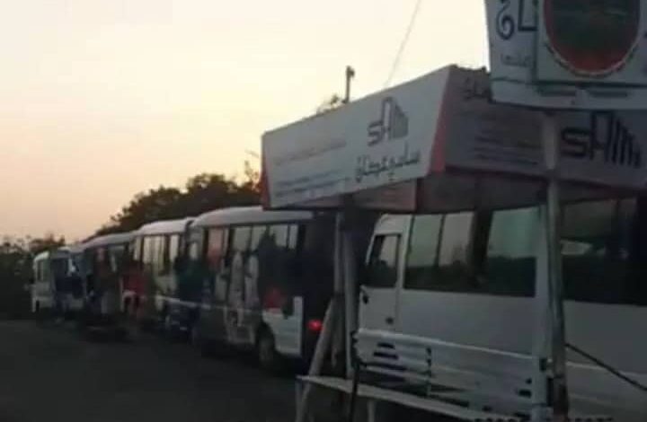 مليشيا الحوثي تغلق المنفذ الشرقي لتعز بشكل مفاجئ وتربك حركة المسافرين 1 مليشيا الحوثي تغلق المنفذ الشرقي لتعز بشكل مفاجئ وتربك حركة المسافرين