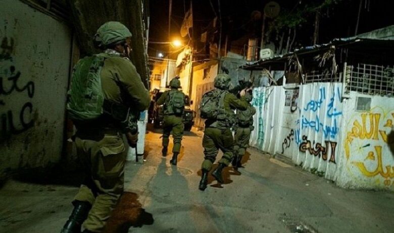 تصعيد إسرائيلي في الضفة والقدس: اقتحامات واعتقالات واعتداءات للمستوطنين