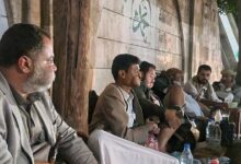 بعد 3 أشهر من الانتظار.. مزارعو الجوف يحتجون في صنعاء للمطالبة بمستحقات القمح