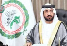 البرلمان العربي يحذر من حملات إعلامية مضللة تستهدف الإمارات وقطر