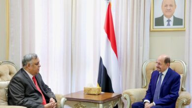 الزنداني والسفير الهندي يبحثان تعزيز الشراكة الثنائية وتفعيل اللجنة المشتركة بين البلدين