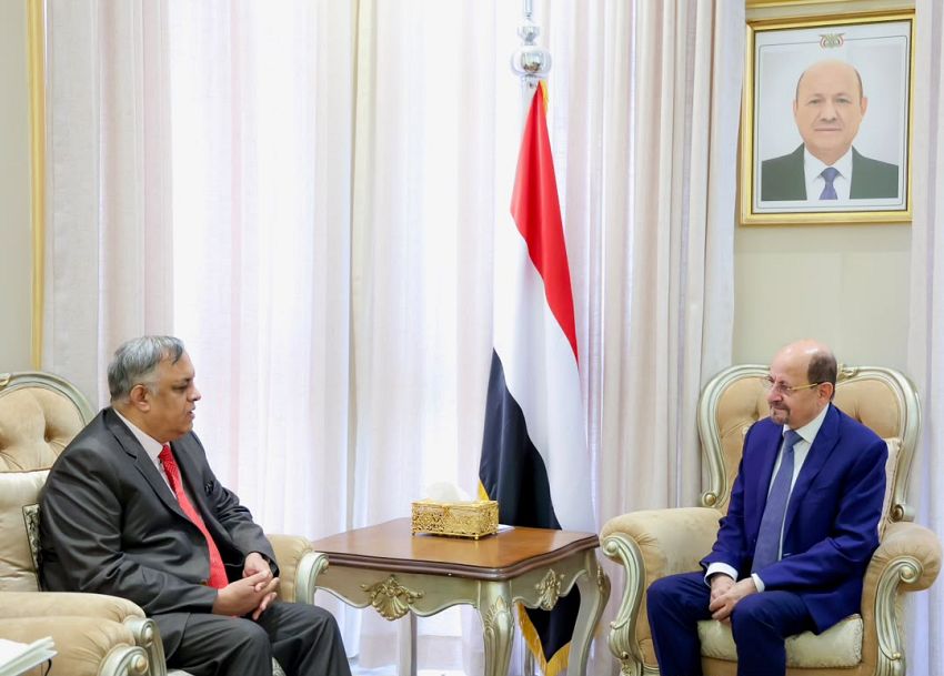 الزنداني والسفير الهندي يبحثان تعزيز الشراكة الثنائية وتفعيل اللجنة المشتركة بين البلدين