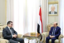 رئيس الوزراء يبحث مع السفير الروسي توسيع التعاون الثنائي