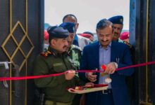 محافظ شبوة يدشّن إدارة الشرطة النسائية لتعزيز الأمن وحماية الأسرة