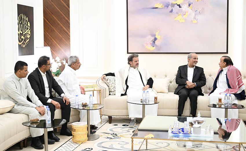 الصبيحي يعزي أسرة الرئيس السابق عبدربه منصور هادي ويشيد بمسيرته الوطنية