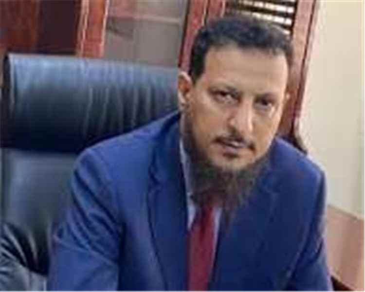 محافظ عدن: الفساد وسوء التخطيط وراء أزمة الكهرباء والحلول بيد الجهات المركزية