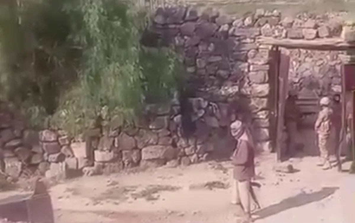 حصار حوثي على بني شران شمال صنعاء ومداهمات تطال منازل المواطنين