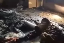 مليشيا الحوثي تقتحم منزلاً في رداع وتحرقه بعد الاعتداء على ساكنيه