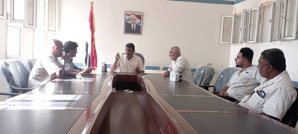 مدير تعليم الحديدة يناقش مع “ميدفريتاس” سير أنشطة الرقابة والتقييم بمديرية الخوخة