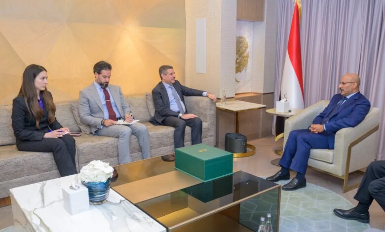 خلال توديعه.. طارق صالح يثمن دور السفير الأمريكي في تعزيز الشراكة الثنائية