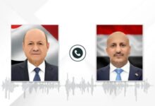 العليمي يعزي طارق صالح باستشهاد العميد يحيى وحيش ويوجه بتشكيل لجنة تحقيق