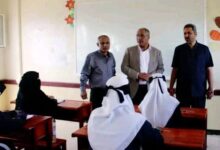 محافظ لحج يكافئ طالبة خاضت امتحان الثانوية بعد يوم من ولادتها
