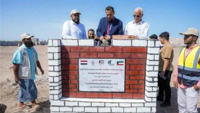 بدعم كويتي.. محافظ عدن يدشن المرحلة الثانية من مدينة السلام السكنية