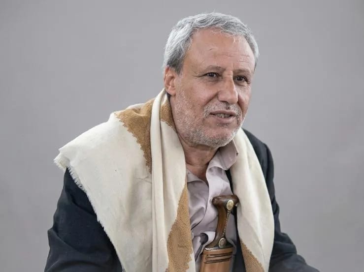 بعد حقنه بمادة سامة.. وفاة ضابط سابق تحت التعذيب في معتقلات الحوثي
