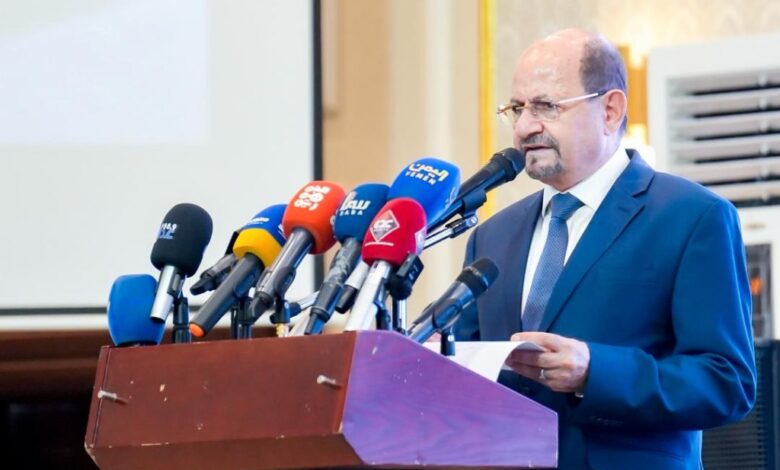 رئيس الوزراء: المشكلات لا ترتبط بشح الموارد بل بآليات إدارتها وتوزيع الصلاحيات 1 رئيس الوزراء: المشكلات لا ترتبط بشح الموارد بل بآليات إدارتها وتوزيع الصلاحيات