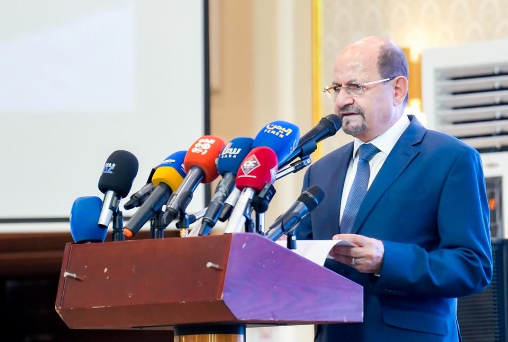 رئيس الوزراء: المشكلات لا ترتبط بشح الموارد بل بآليات إدارتها وتوزيع الصلاحيات