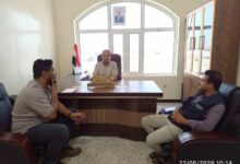السلطة المحلية في ذو باب المندب ومنظمة الهجرة الدولية تبحثان تنفيذ مشاريع خدمية