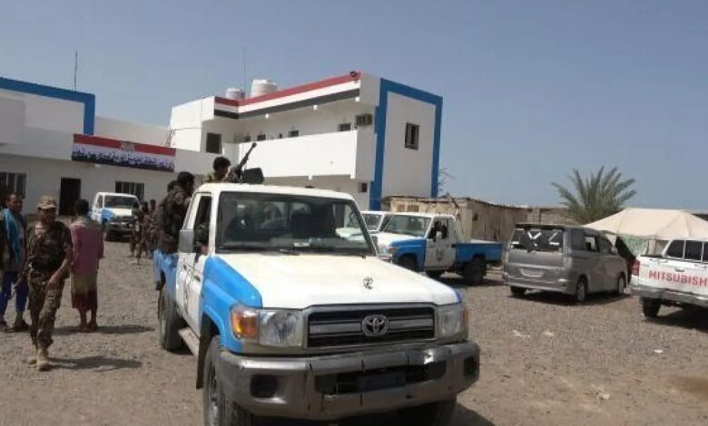 ضبط مطلوب أمني متهم بجريمة قتل في عملية أمنية بالساحل الغربي