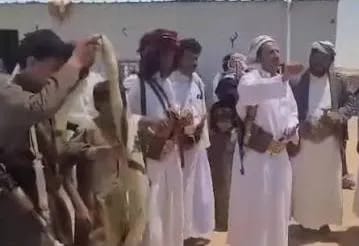 في أول ظهور له.. الشيخ الحزمي يتهم قيادات حوثية باحتجازه وتعذيبه