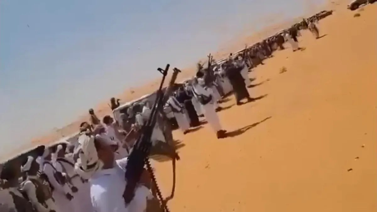 قبائل الجوف تغلق خط الريان الدولي احتجاجاً على تعذيب الشيخ الحزمي في سجون الحوثيين