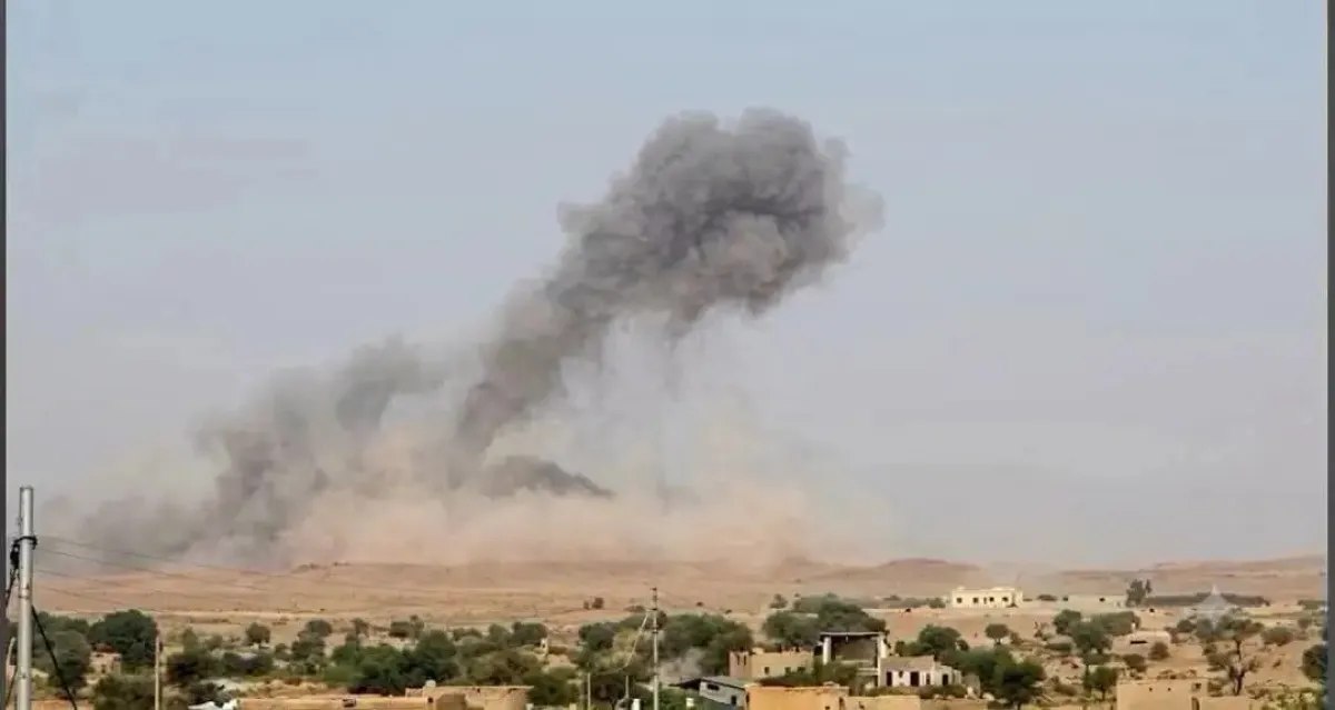 مليشيا الحوثي تفجر منزل الشيخ الحزمي في الجوف عقب انشقاقه عنها