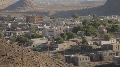 قصف حوثي مكثف يستهدف المدنيين في المسيمير بمحافظة لحج