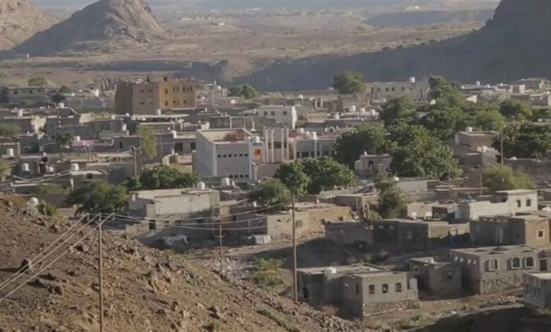 قصف حوثي مكثف يستهدف المدنيين في المسيمير بمحافظة لحج