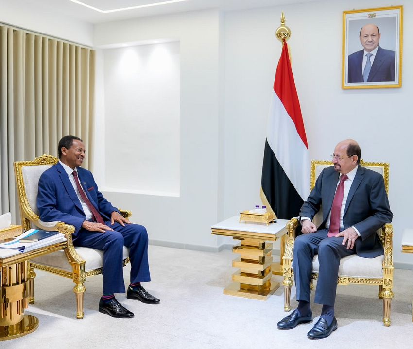 الزنداني يدعو إلى توسيع مشاريع برنامج الأغذية العالمي وتعزيز الشراكة التنموية