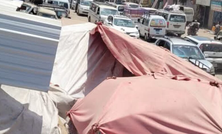 بين الإهمال والعشوائية.. كيف تحول مفرق جبل حبشي إلى نقطة اختناق دائمة؟ 1 بين الإهمال والعشوائية.. كيف تحول مفرق جبل حبشي إلى نقطة اختناق دائمة؟