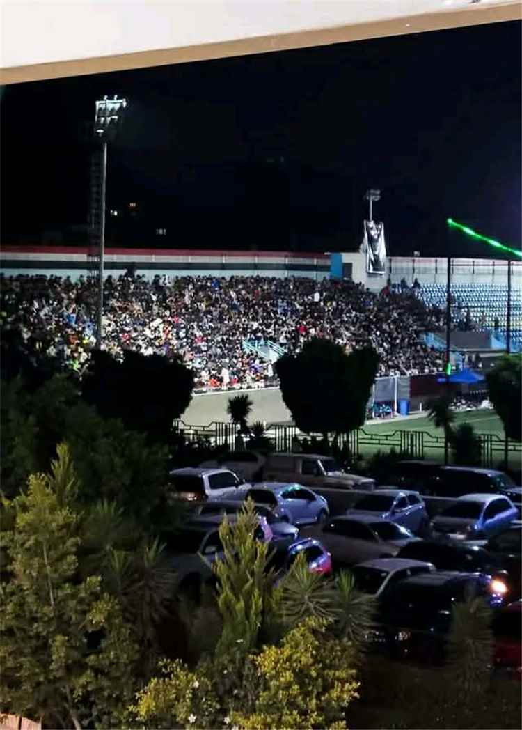 مليشيا الحوثي تمنع بث مباريات كأس العالم داخل نادي الوحدة بصنعاء