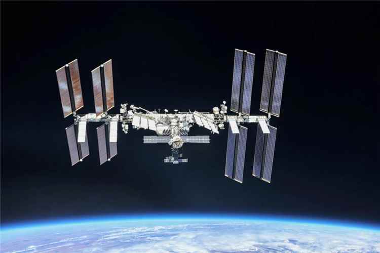 تقرير: مليشيا الحوثي تسعى لامتلاك قدرات فضائية متطورة