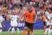 هولندا تتجاوز تونس بثلاثية وتتأهل متصدرة لمواجهة المغرب في دور الـ32