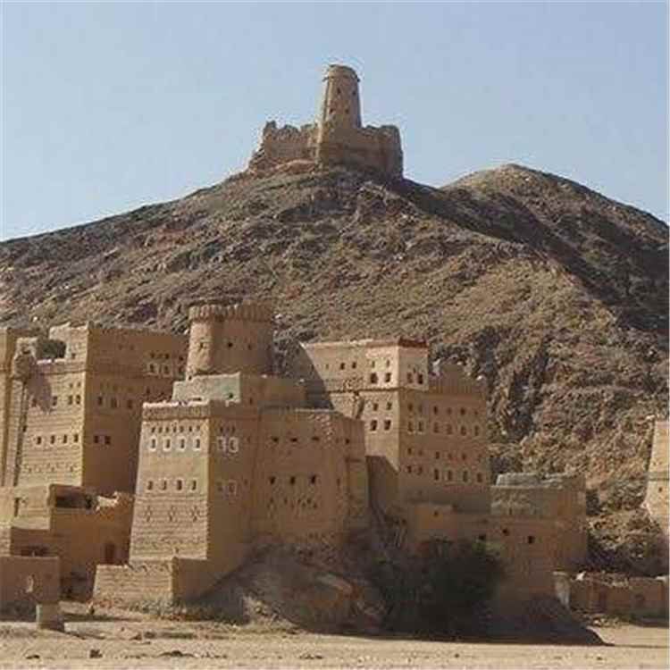 اشتباكات عنيفة بين قبائل الجوف ومليشيا الحوثي في الزاهر عقب حصار على مناطق قبلية
