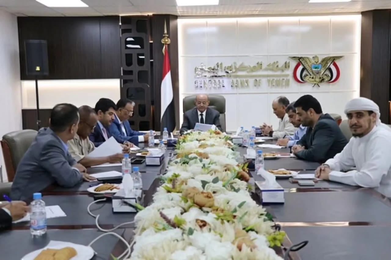 اللجنة الوطنية تراجع تمويل الواردات وتكلف محافظ البنك المركزي بمخاطبة الجهات المخالفة