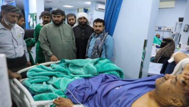 المحرمي يوجّه بمتابعة جرحى انفجار معسكر العمالقة في عدن وتوفير الرعاية الطبية الكاملة 5 المحرمي يوجّه بمتابعة جرحى انفجار معسكر العمالقة في عدن وتوفير الرعاية الطبية الكاملة