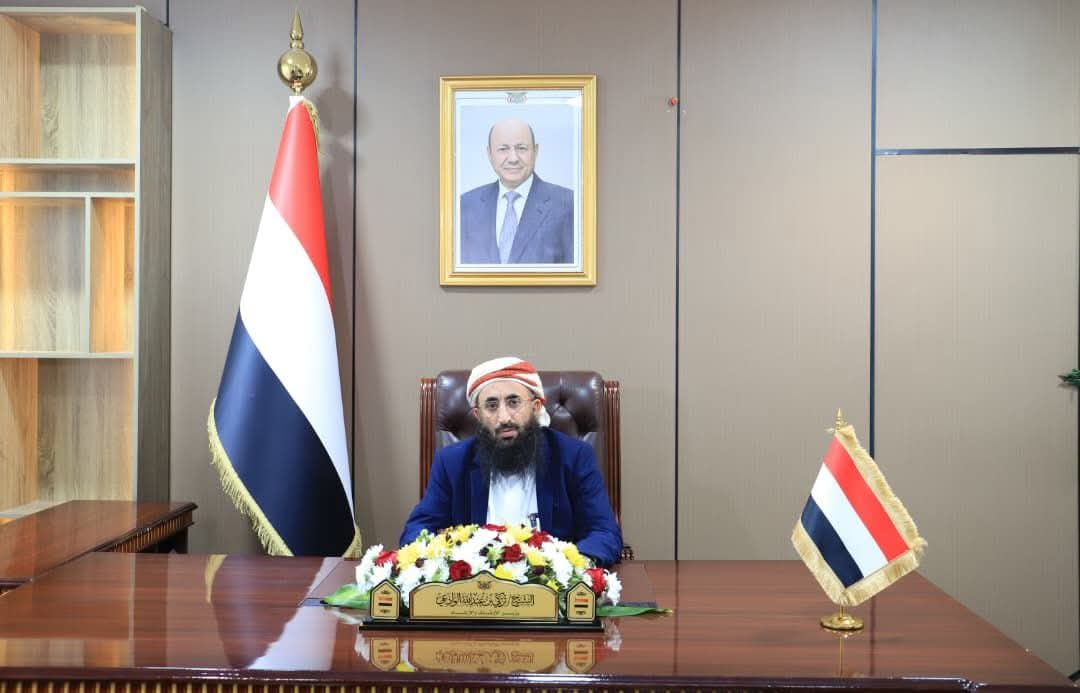الوادعي يكشف مخطط الحوثي بشأن مطار صنعاء والخطوط الجوية اليمنية